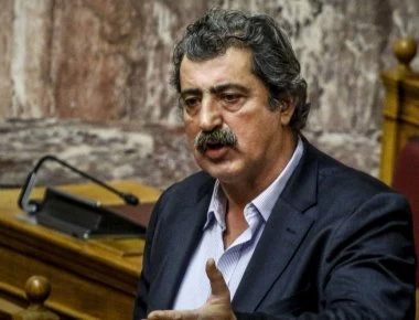 Π. Πολάκης κατά Γ. Στουρνάρα: «Ο φύλακας - άγγελος του τραπεζικού συστήματος»